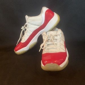 Air Jordan 11 Retro Low Cherry 2016 Size 6.5 Y
